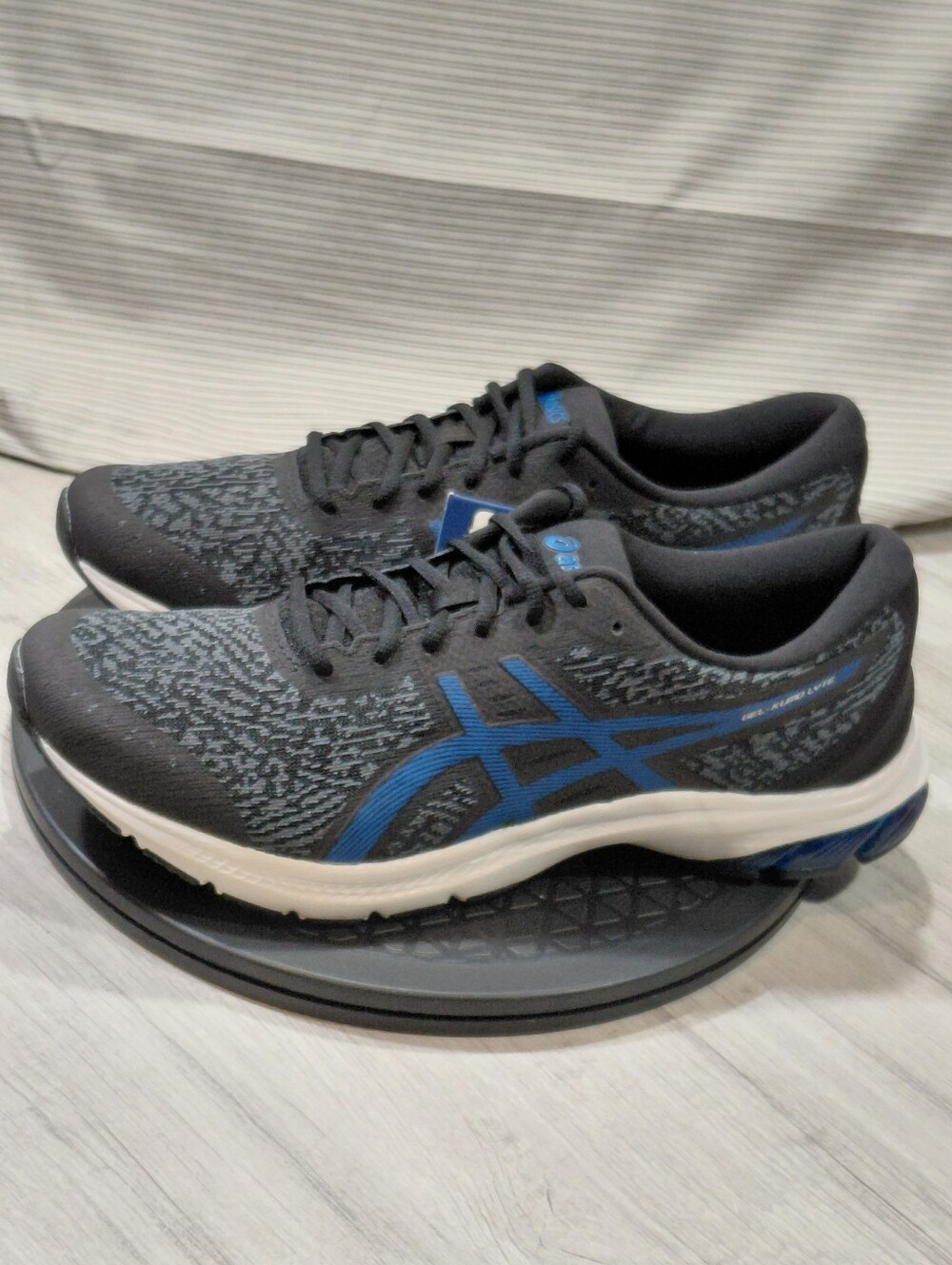 NWT ASICS Men Gel-Kumo Lyte Running Training Shoes in Charcoal & Blue SIZE 11.5
